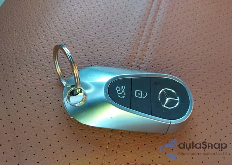 2024 Mercedes-Benz C 300 z USA, uszkodzony, nr VIN W1KAF4HB7RR186151